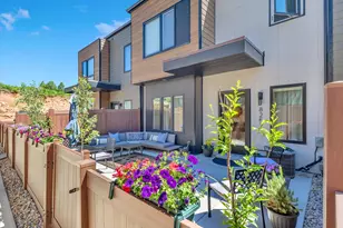 8257 N Sandalwood Ln, Park City, UT 84098 - Photo 2