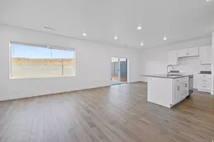 1561 S Fins Dr, Washington, UT 84780 - Photo 6