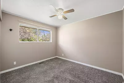 5892 S 2550 W, Roy, UT 84067 - Photo 14