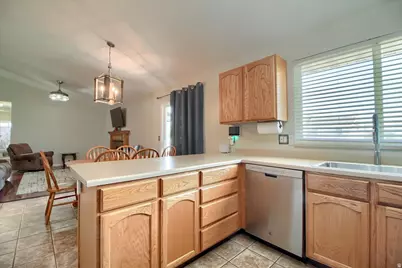 2825 S Woodbrook Ln, Magna, UT 84044 - Photo 10