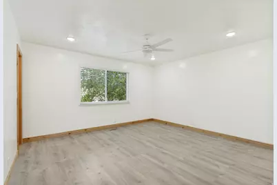 8960 S 1240 W, West Jordan, UT 84088 - Photo 18