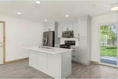 8960 S 1240 W, West Jordan, UT 84088 - Photo 10