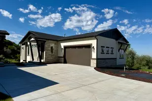 571 S Elena Ln, Ogden, UT 84404 - Photo 8