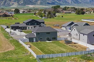 695 S 400 E, Hyrum, UT 84319 - Photo 34