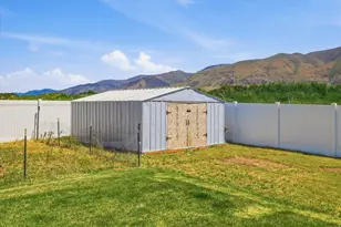 695 S 400 E, Hyrum, UT 84319 - Photo 30