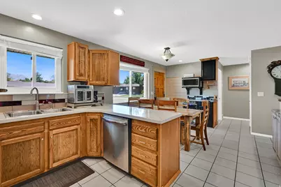 4371 S 2900 W, Roy, UT 84067 - Photo 14