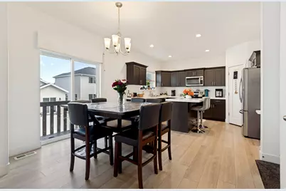 7224 N Silver Creek Way, Eagle Mountain, UT 84005 - Photo 10