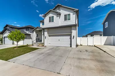 7224 N Silver Way, Eagle Mountain, UT 84005 - Photo 2