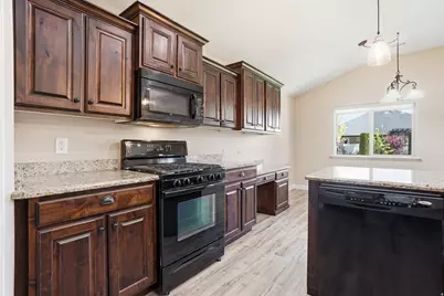 2766 W 2125 N, Plain City, UT 84404 - Photo 10