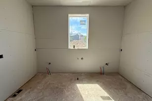 1636 N 320 E, Orem, UT 84057 - Photo 10