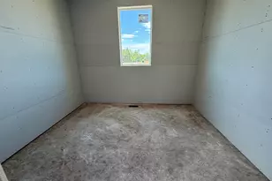 1636 N 320 E, Orem, UT 84057 - Photo 12