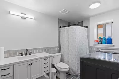 2144 E 3000 N, Layton, UT 84040 - Photo 26