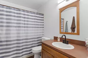 2144 E 3000 N, Layton, UT 84040 - Photo 28