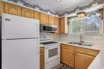 867 E 7905 S, Sandy, UT 84094 - Photo 10