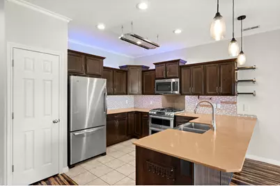 819 W Jordan Oaks Ct, Sandy, UT 84070 - Photo 10