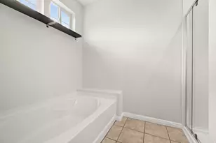 819 W Jordan Oaks Ct, Sandy, UT 84070 - Photo 22