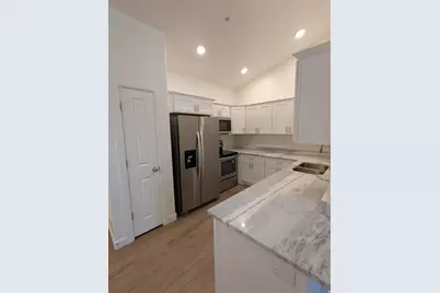 344 S 740 W #302, Pleasant Grove, UT 84062 - Photo 2