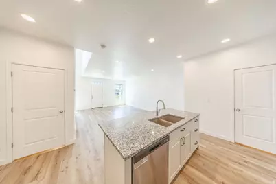 2159 W 775 N, Layton, UT 84041 - Photo 6