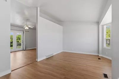 104 W 525 N, Layton, UT 84041 - Photo 6