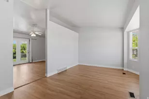 104 W 525 N, Layton, UT 84041 - Photo 6