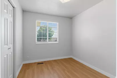104 W 525 N, Layton, UT 84041 - Photo 16