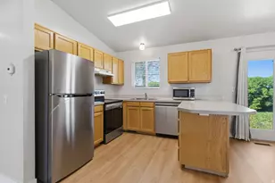 104 W 525 N, Layton, UT 84041 - Photo 8