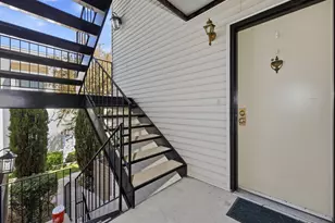4646 S Quail Park Dr E, Salt Lake City, UT 84117 - Photo 14
