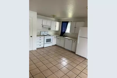 6088 S Hazelhurst Dr W, Taylorsville, UT 84129 - Photo 8