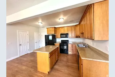 829 W 350 N, Tremonton, UT 84337 - Photo 2