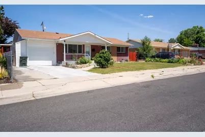 199 E 500 N, Tooele, UT 84074 - Photo 2