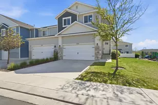 7228 N Clover Leaf Ln, Eagle Mountain, UT 84005 - Photo 2
