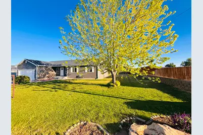 212 E 500 S, Blanding, UT 84511 - Photo 4