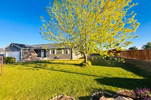 212 E 500 S, Blanding, UT 84511 - Photo 4