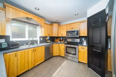 583 S 225 E, Providence, UT 84332 - Photo 8