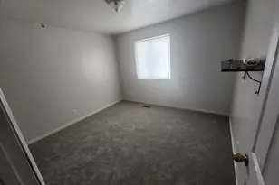 4942 W Coriander St, Salt Lake City, UT 84118 - Photo 10
