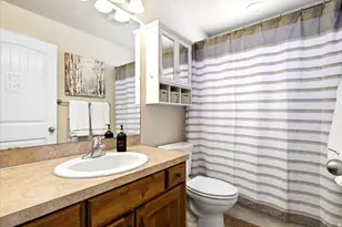 955 W 25 N, Clearfield, UT 84015 - Photo 20