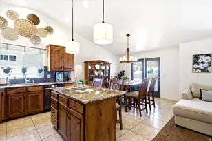 955 W 25 N, Clearfield, UT 84015 - Photo 4