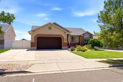 955 W 25 N, Clearfield, UT 84015 - Photo 2
