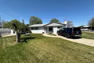 367 Hawthorne Dr, Layton, UT 84041 - Photo 2