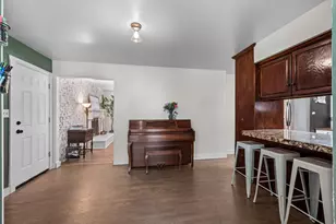 1075 N 200 E, Lehi, UT 84043 - Photo 6