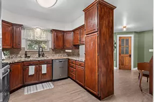 1075 N 200 E, Lehi, UT 84043 - Photo 14