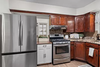 1075 N 200 E, Lehi, UT 84043 - Photo 10