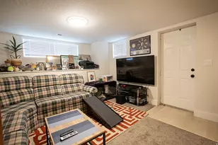 167 E 200 N, Provo, UT 84606 - Photo 32