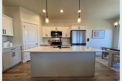 4368 W Hemsley Ln, Herriman, UT 84096 - Photo 4