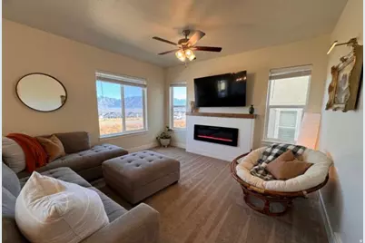 4368 W Hemsley Ln, Herriman, UT 84096 - Photo 8
