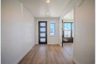 379 W Autumn Creek Dr S, Saratoga Springs, UT 84045 - Photo 2