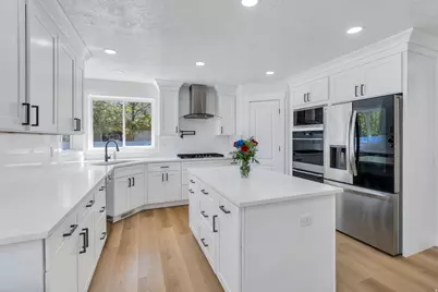 6362 W 10500 N, Highland, UT 84003 - Photo 14