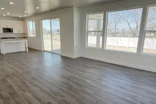 2872 S 2900 W, Syracuse, UT 84075 - Photo 4