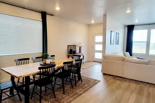 933 W Sunspear Dr, Saratoga Springs, UT 84045 - Photo 4