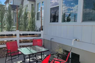 933 W Sunspear Dr, Saratoga Springs, UT 84045 - Photo 4
